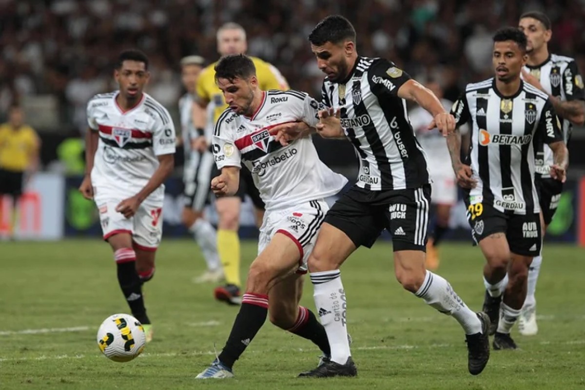 São Paulo x Atlético Mineiro: um grande clássico do futebol brasileiro com dicas para faturar, confira